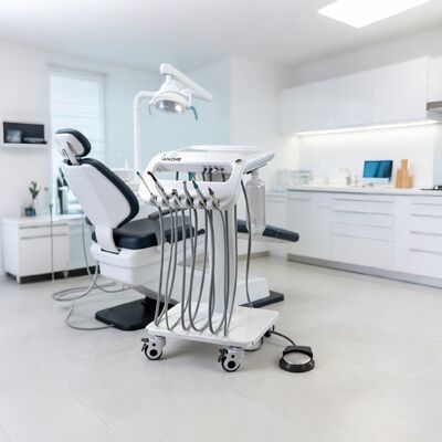 Bom preço. Unidade Dental Móvel Leve com 4 Rodas Carrinho de Tratamento Dental Portátil com Sistema de Sucção Compressor Equipamento de Clínica Dental on-line