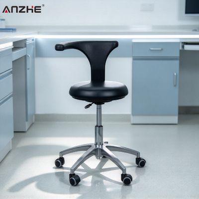 Bom preço. Banqueta Médica Giratória com Altura Ajustável e Encosto, Cadeira Ergonômica Móvel para Enfermeiros com Rodízios para Consultório Odontológico e Hospital on-line